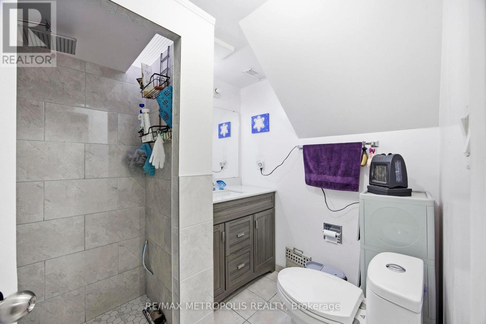 Basement - 11 Rambler Place, Toronto, Ontario  M3L 1N6 - Photo 36 - W13564124