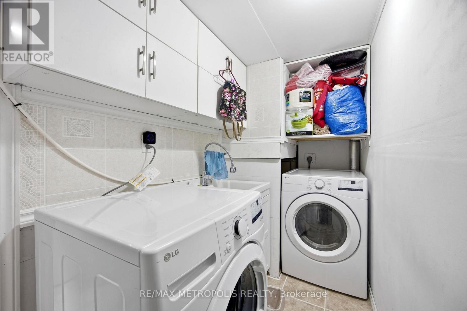 Basement - 11 Rambler Place, Toronto, Ontario  M3L 1N6 - Photo 37 - W13564124