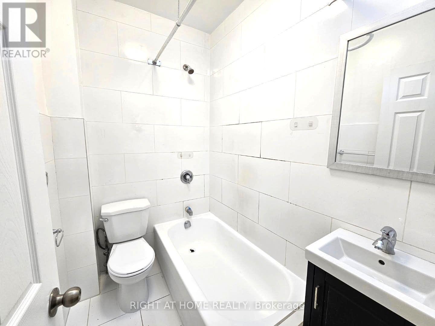 1 - 1304a King Street W, Toronto, Ontario  M6K 1G8 - Photo 13 - W13564140
