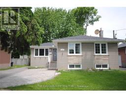 174 PATRICIA AVENUE, Toronto, Ontario