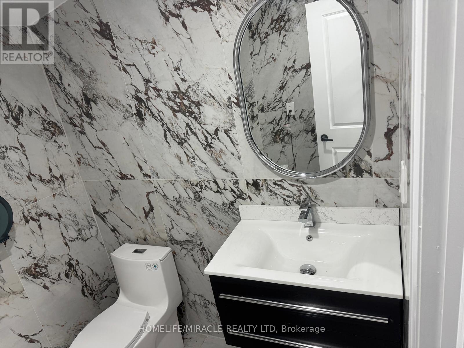 69 Southworth Street N, Welland, Ontario  L3B 1Y3 - Photo 3 - X13564114