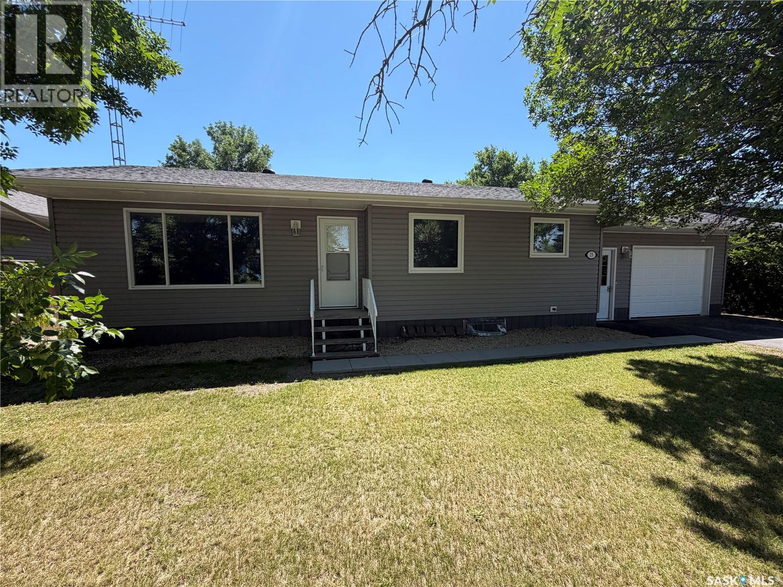25 Souris AVENUE, Redvers, Saskatchewan