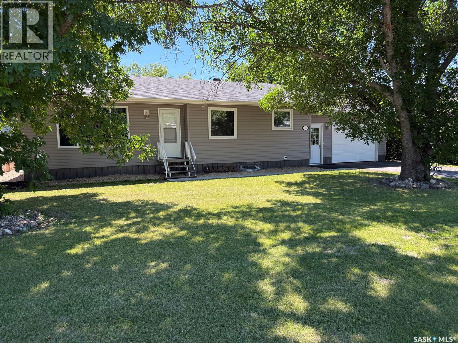 25 Souris Avenue, Redvers, Saskatchewan  S0C 0A5 - Photo 33 - SK042485