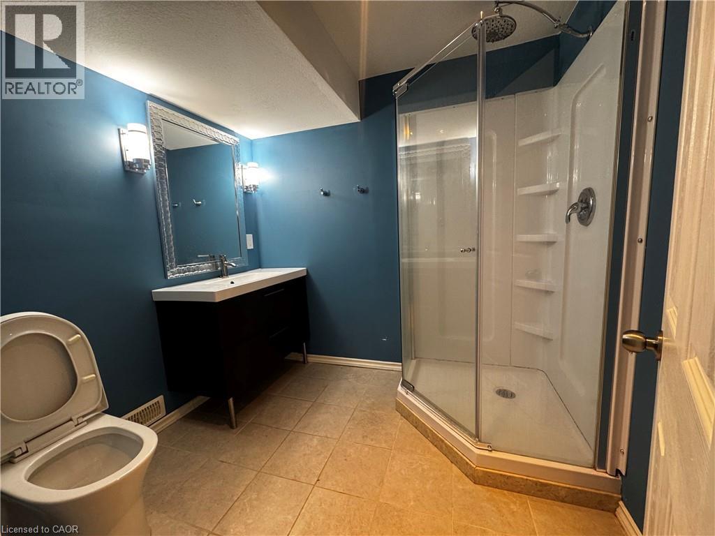 13 Sorrento Street, Kitchener, Ontario  N2R 0A4 - Photo 12 - 40840037