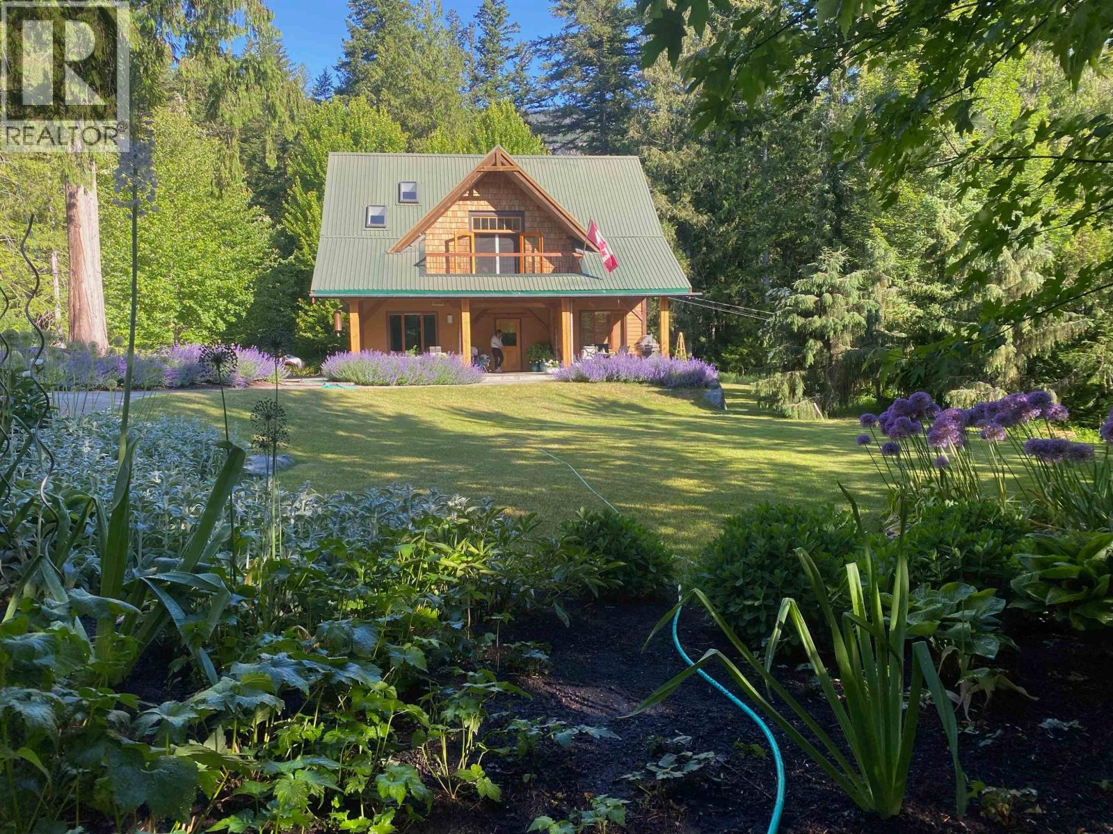 3 Walkerville Estates Road, Pemberton, British Columbia V0N 2L0 - Photo 3 - R3146365