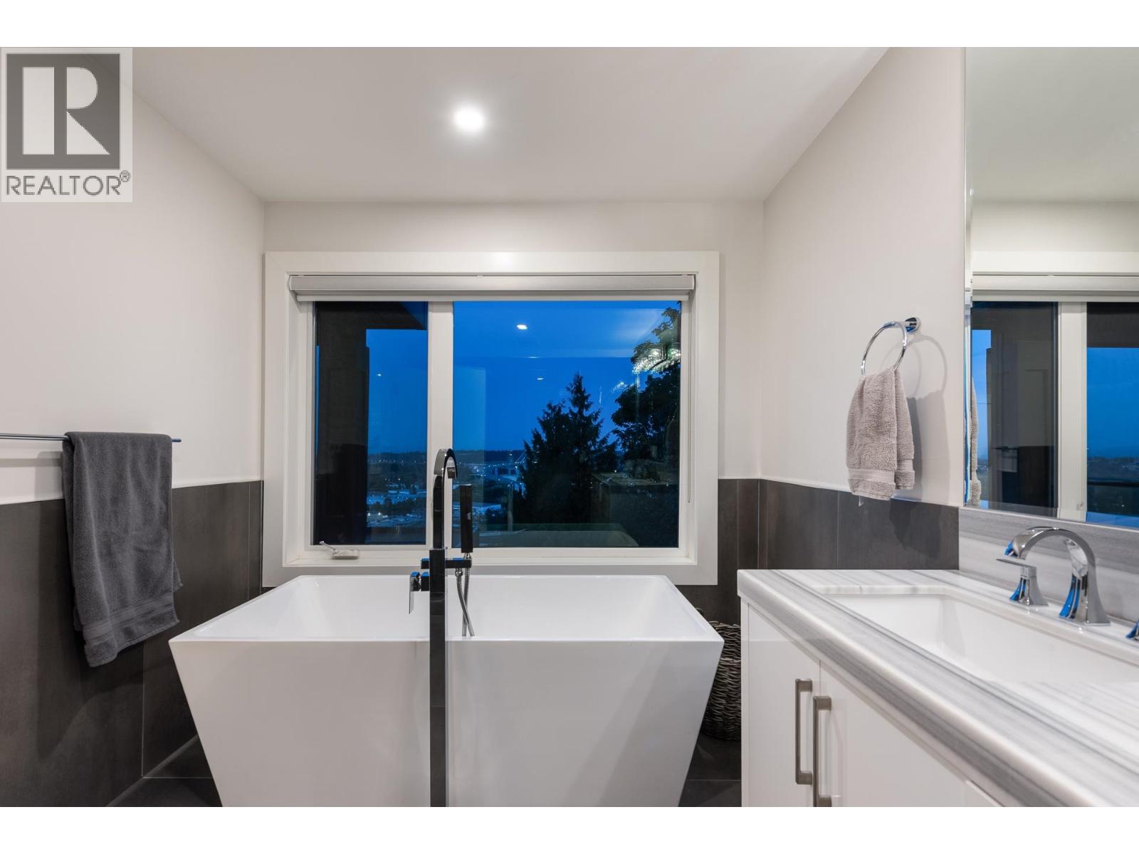 2230 Dawes Hill Road, Coquitlam, British Columbia  V3K 1N3 - Photo 23 - R3145772