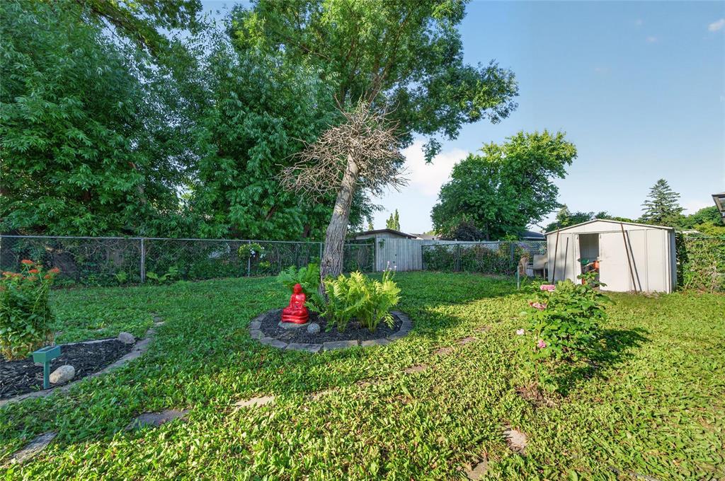 24 Southmoor Road, Winnipeg, Manitoba R2J 2P4 - Photo 40 - 202616596