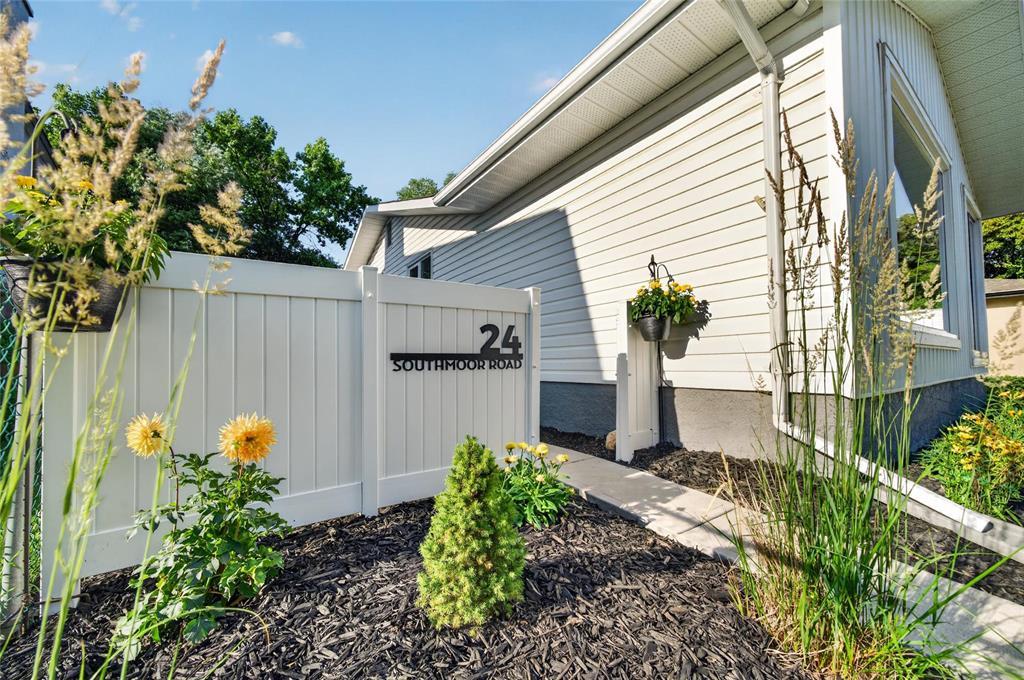 24 Southmoor Road, Winnipeg, Manitoba R2J 2P4 - Photo 45 - 202616596