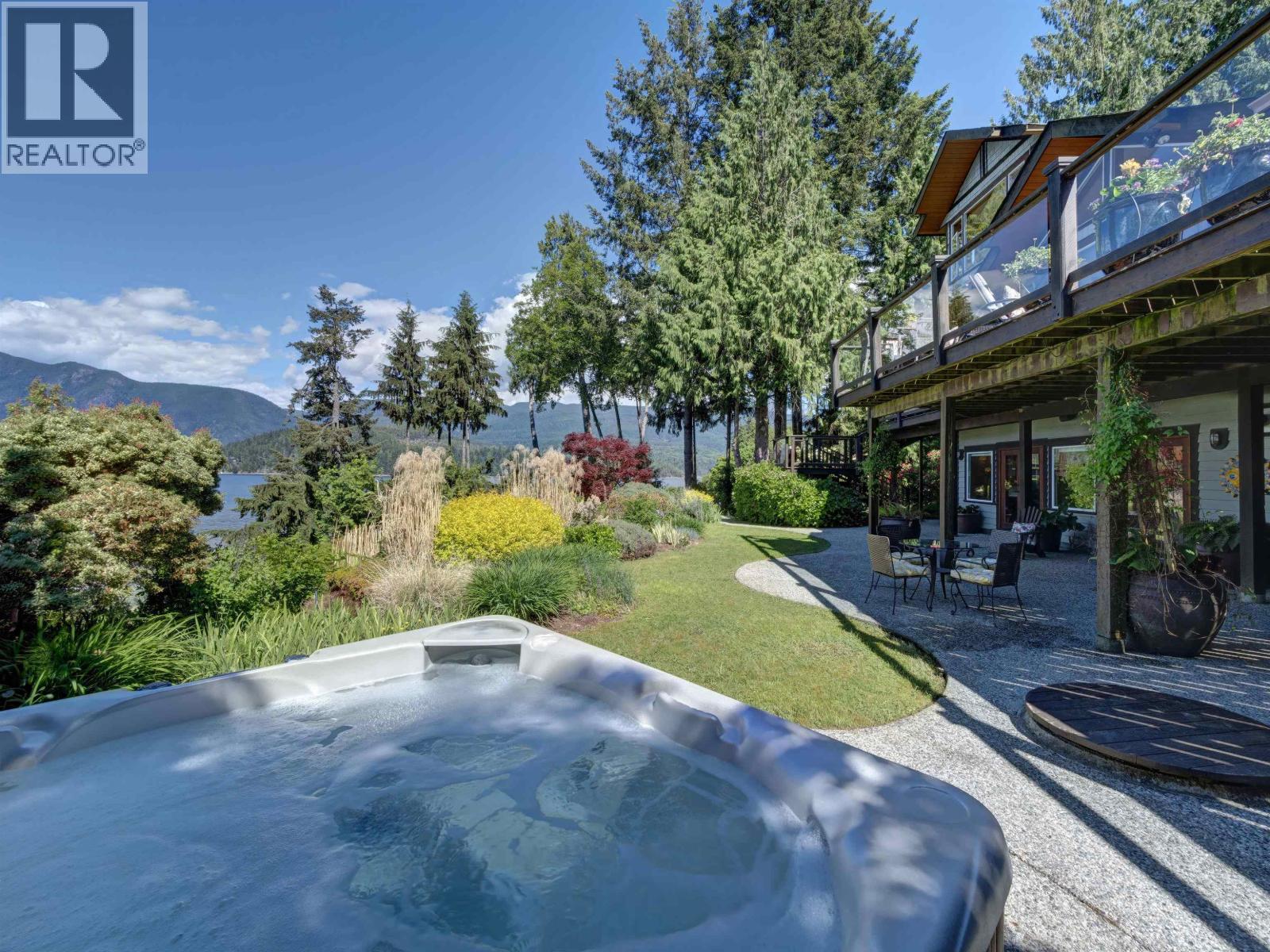 6480 Shoreline Place, Sechelt, British Columbia  V7Z 0L1 - Photo 13 - R3146334