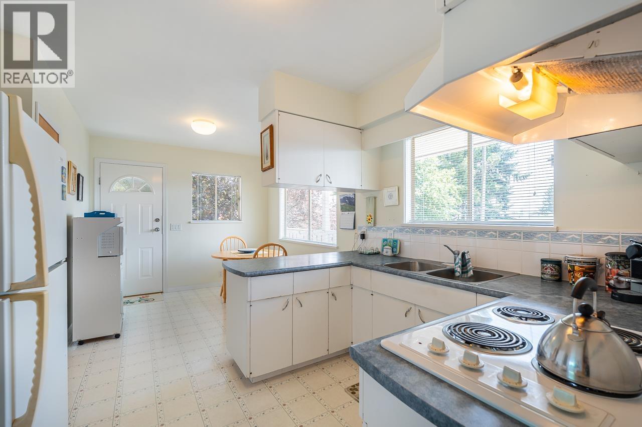 877 Shaw Avenue, Coquitlam, British Columbia V3K 2S1 - Photo 10 - R3146324
