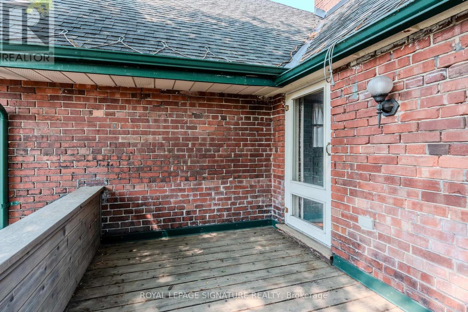 Main - 295 Indian Road, Toronto, Ontario  M6R 2X5 - Photo 24 - W13564238