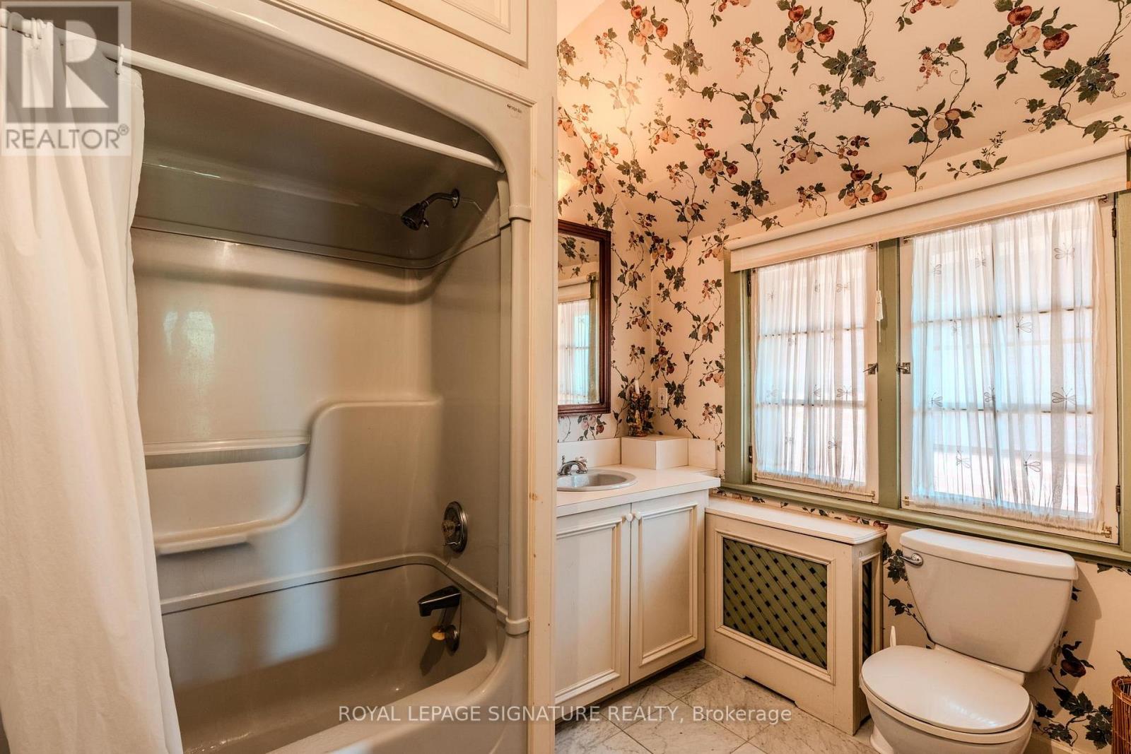 Main - 295 Indian Road, Toronto, Ontario  M6R 2X5 - Photo 28 - W13564238