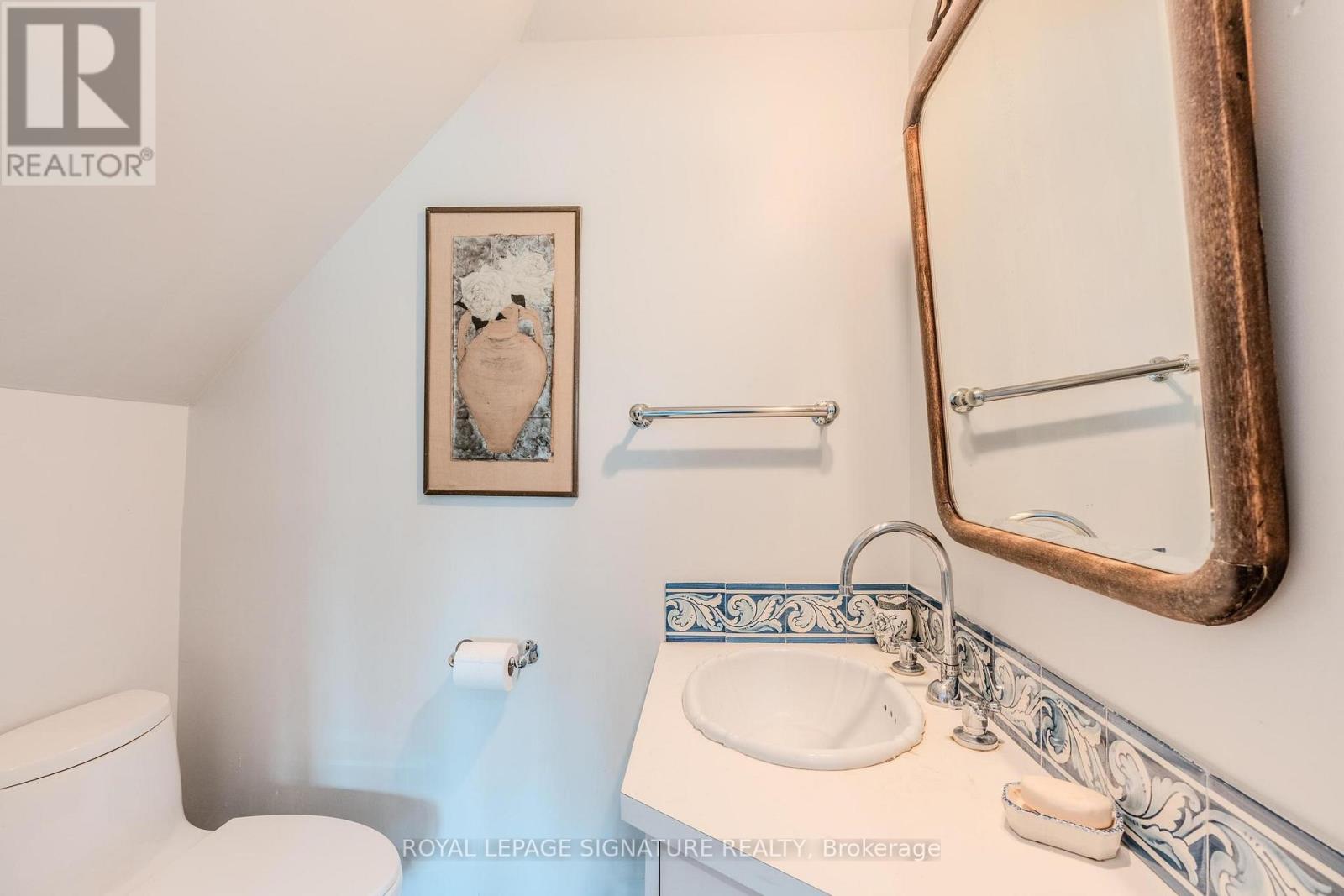 Main - 295 Indian Road, Toronto, Ontario  M6R 2X5 - Photo 31 - W13564238