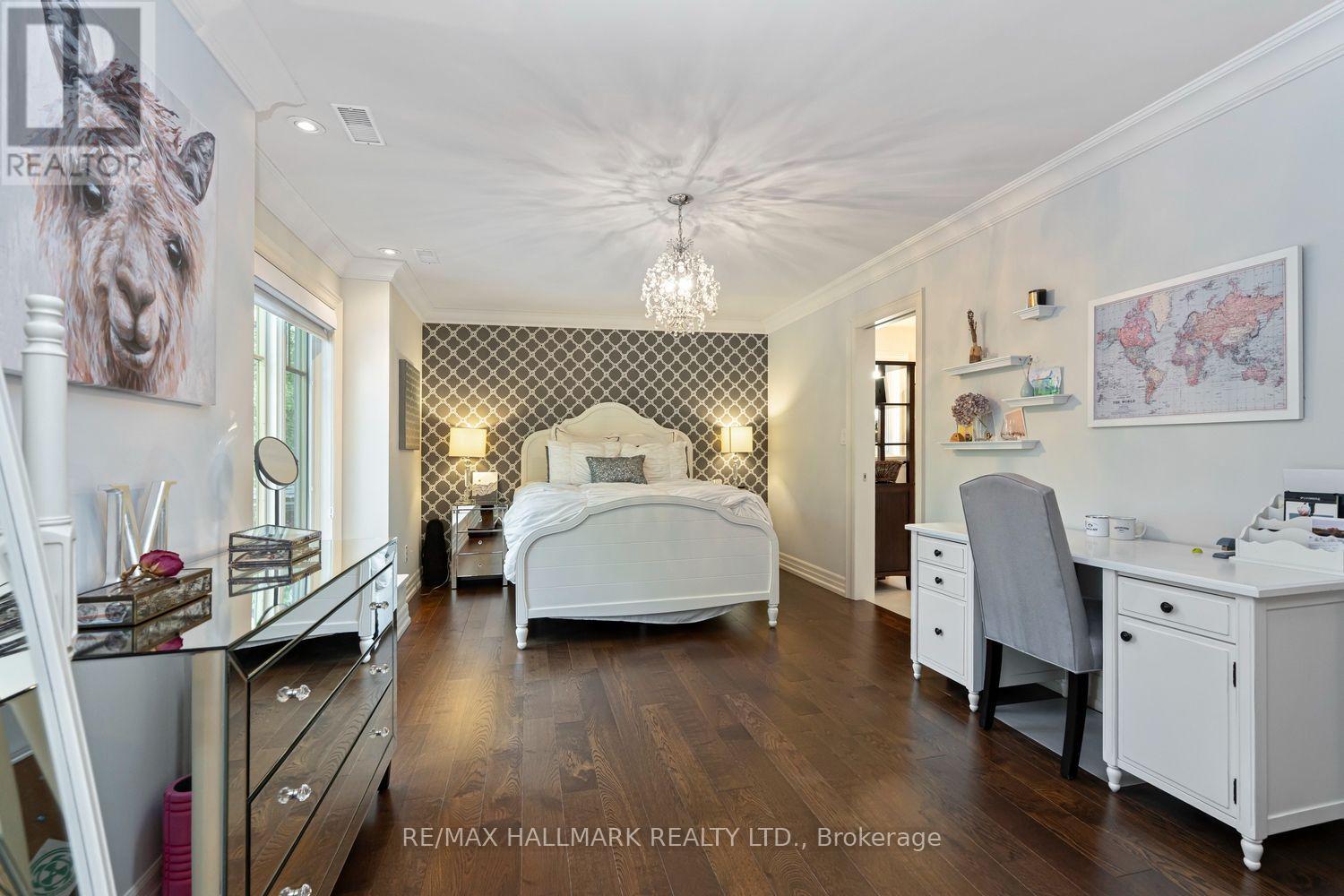 25 Queensborough Crescent, Toronto, Ontario  M9R 1A1 - Photo 24 - W13564258