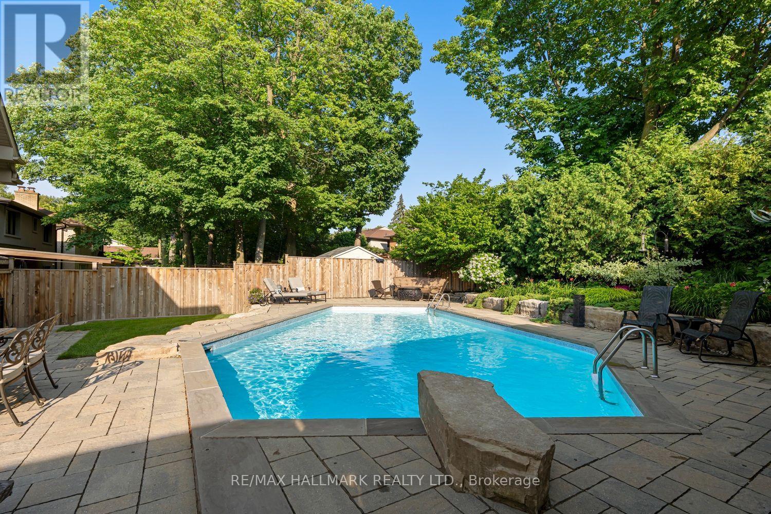 25 Queensborough Crescent, Toronto, Ontario  M9R 1A1 - Photo 29 - W13564258