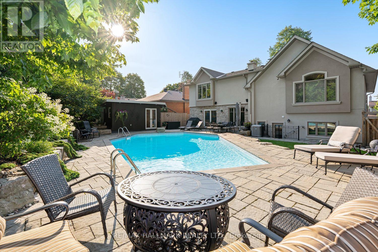 25 Queensborough Crescent, Toronto, Ontario  M9R 1A1 - Photo 30 - W13564258