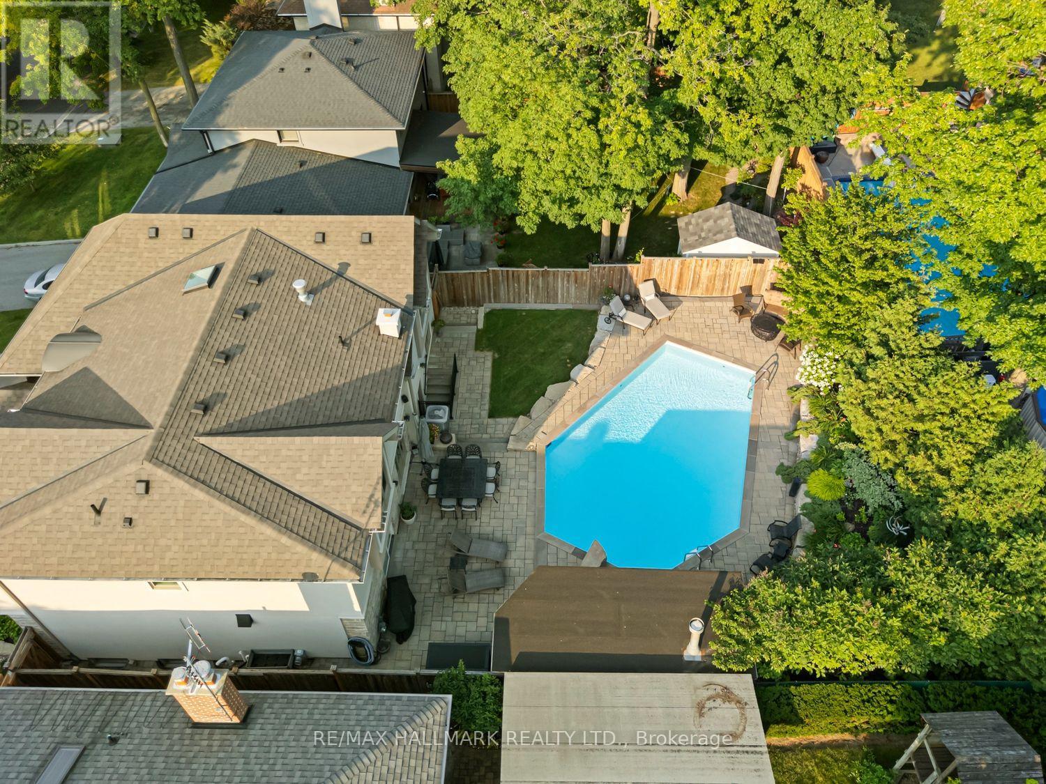 25 Queensborough Crescent, Toronto, Ontario  M9R 1A1 - Photo 36 - W13564258