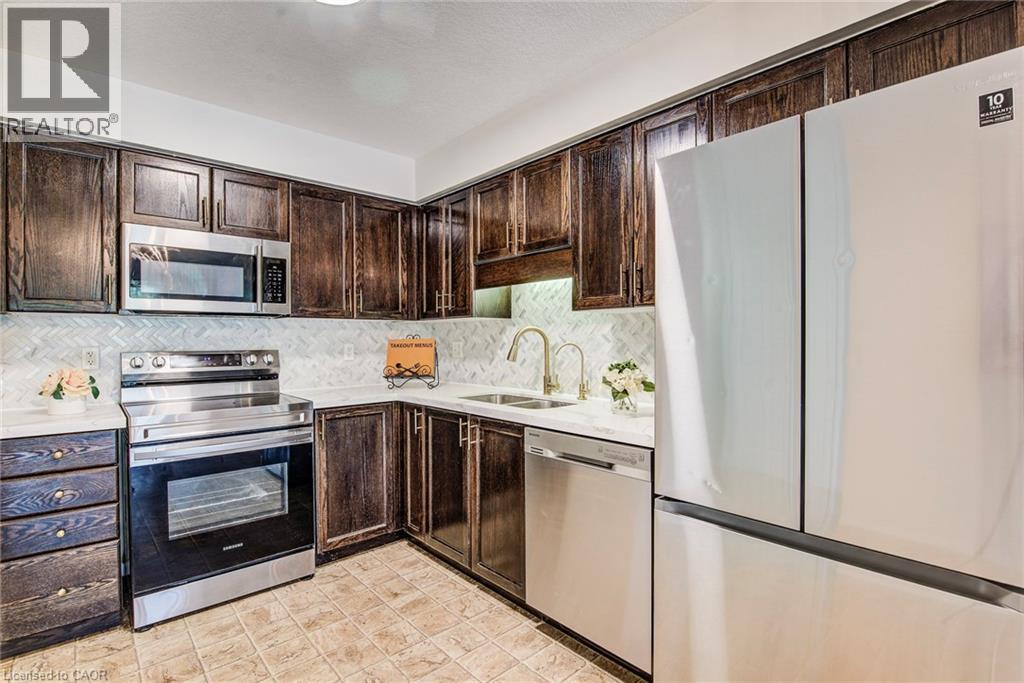 208 Featherstone Crescent, Kitchener, Ontario  N2R 1Z3 - Photo 8 - 40845942