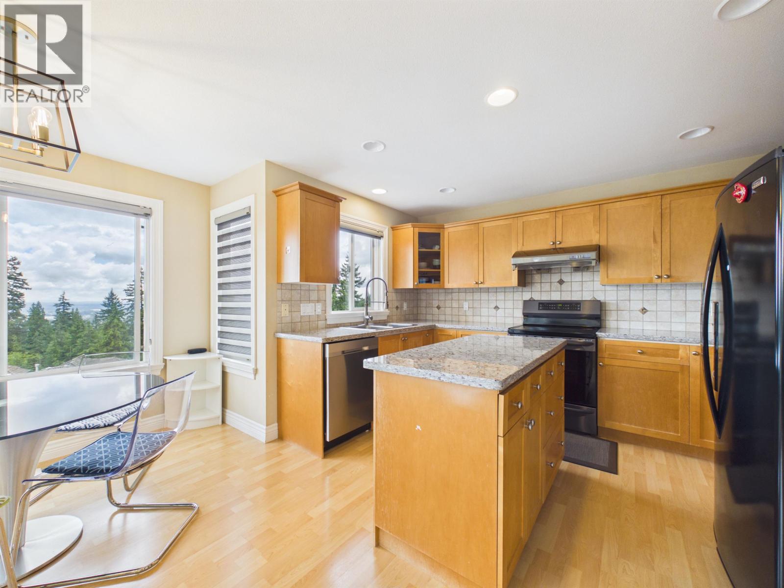 3010 Maplewood Court, Coquitlam, British Columbia  V3E 3P3 - Photo 10 - R3146381