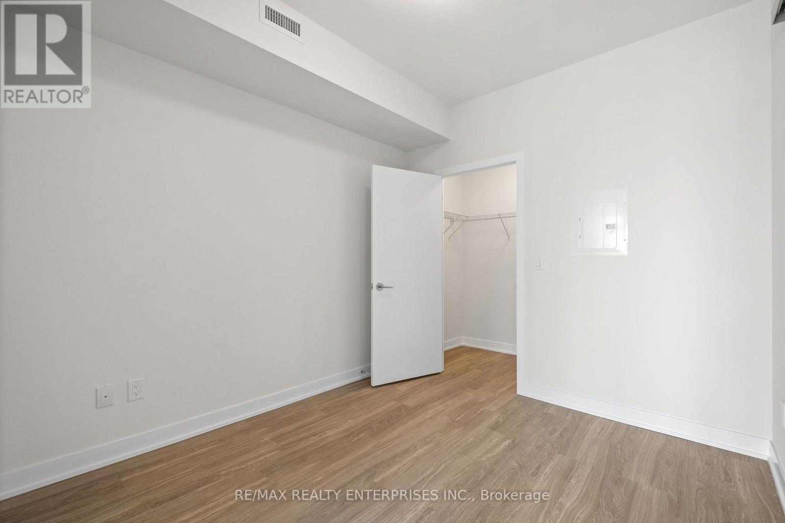 3509 - 4130 PARKSIDE VILLAGE DRIVE - Photo 6