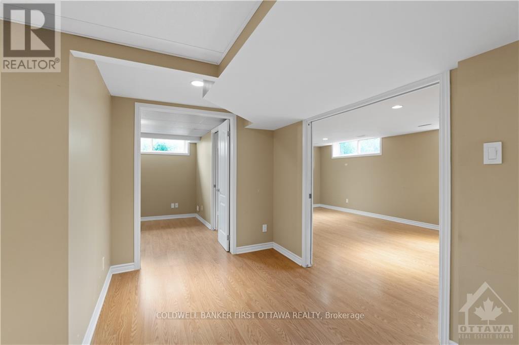12 Oakwood Avenue, Ottawa, Ontario  K2E 6A5 - Photo 20 - X13564324