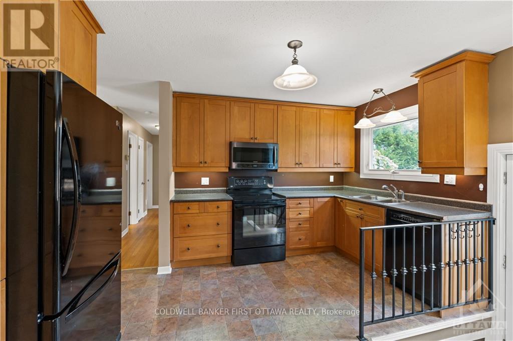 12 Oakwood Avenue, Ottawa, Ontario  K2E 6A5 - Photo 7 - X13564324