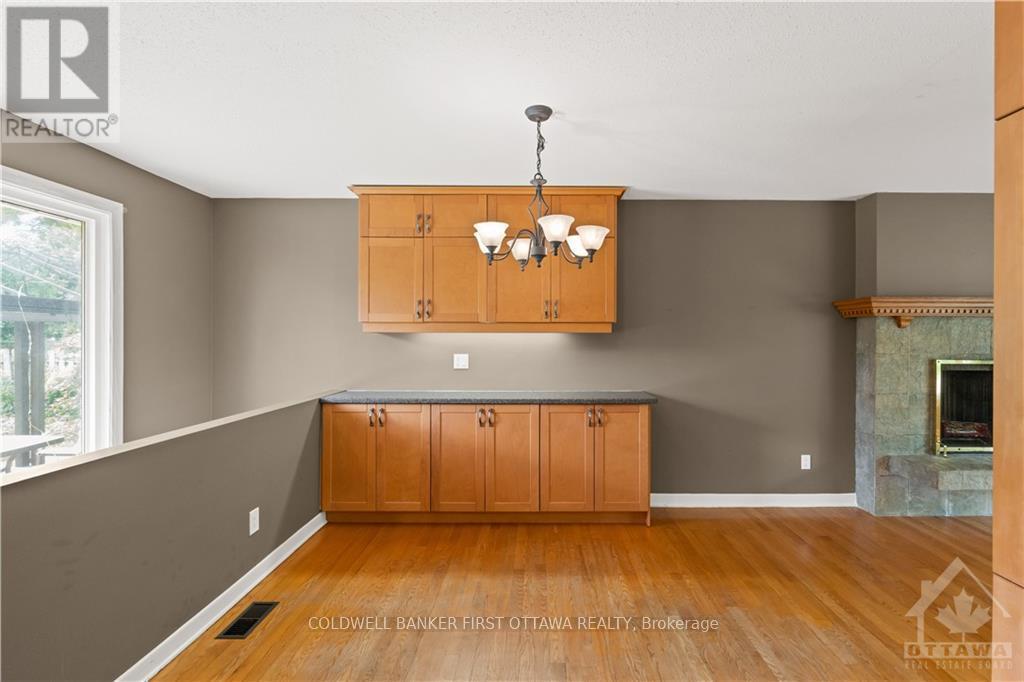 12 Oakwood Avenue, Ottawa, Ontario  K2E 6A5 - Photo 8 - X13564324