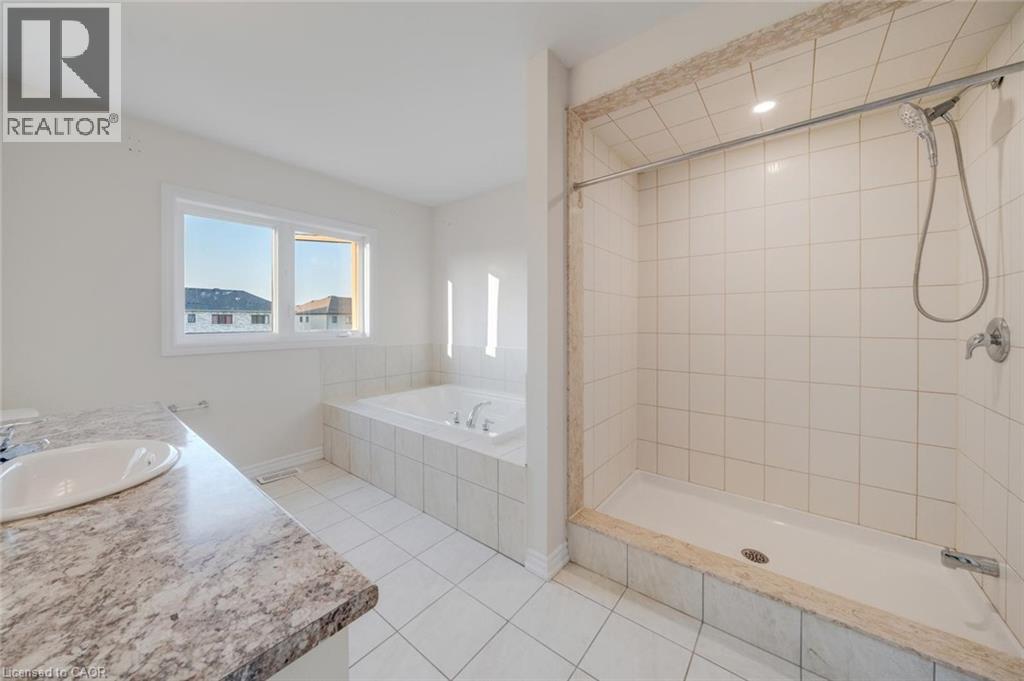 52 Explorer Way, Thorold, Ontario  L2V 0K3 - Photo 24 - 40844878