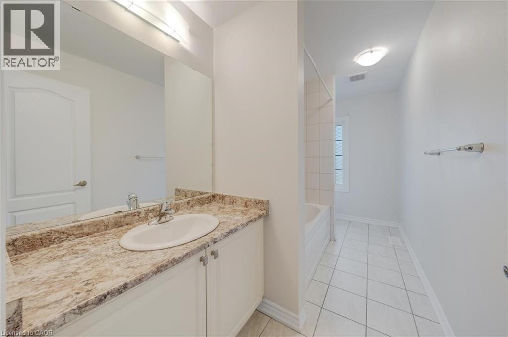 52 Explorer Way, Thorold, Ontario  L2V 0K3 - Photo 35 - 40844878