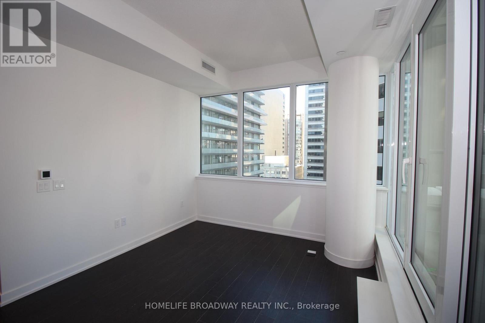 1204 - 238 Simcoe Street, Toronto, Ontario M5T 0E2 - Photo 2 - C13564342