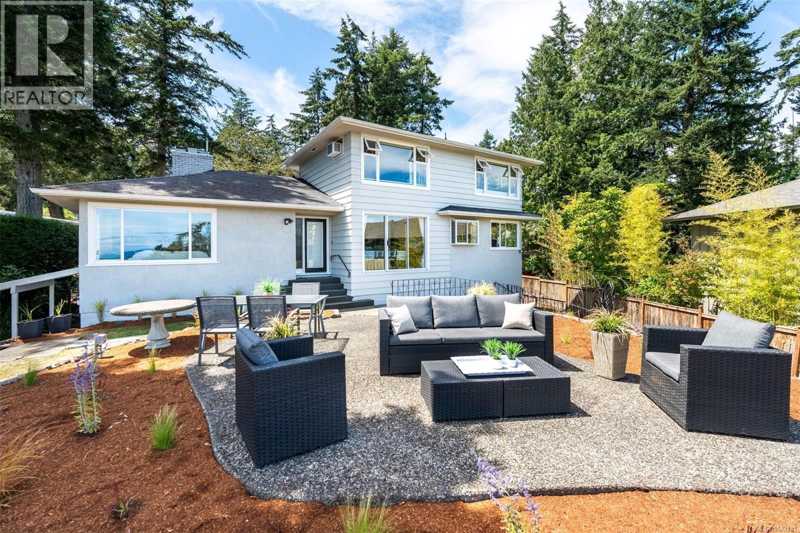 5270 Parker Ave, Saanich, British Columbia  V8L 5E5 - Photo 11 - 1042191