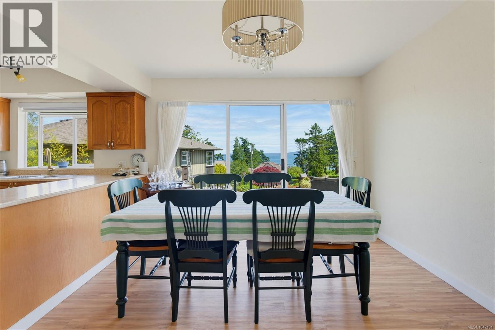 5270 Parker Ave, Saanich, British Columbia  V8L 5E5 - Photo 17 - 1042191