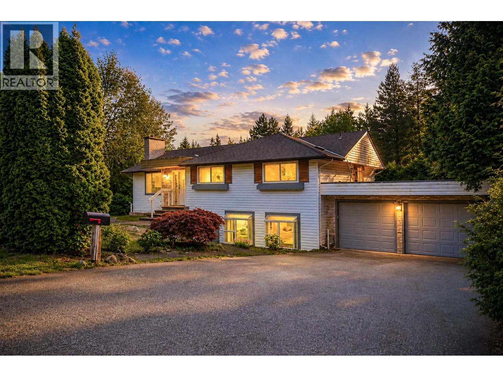 4380 WOODCREST ROAD, West Vancouver, British Columbia