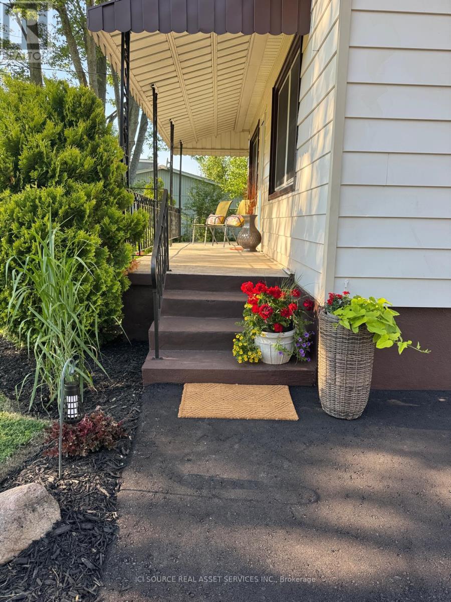 176 Kingsway Street, Welland, Ontario  L3B 3N9 - Photo 3 - X13541812