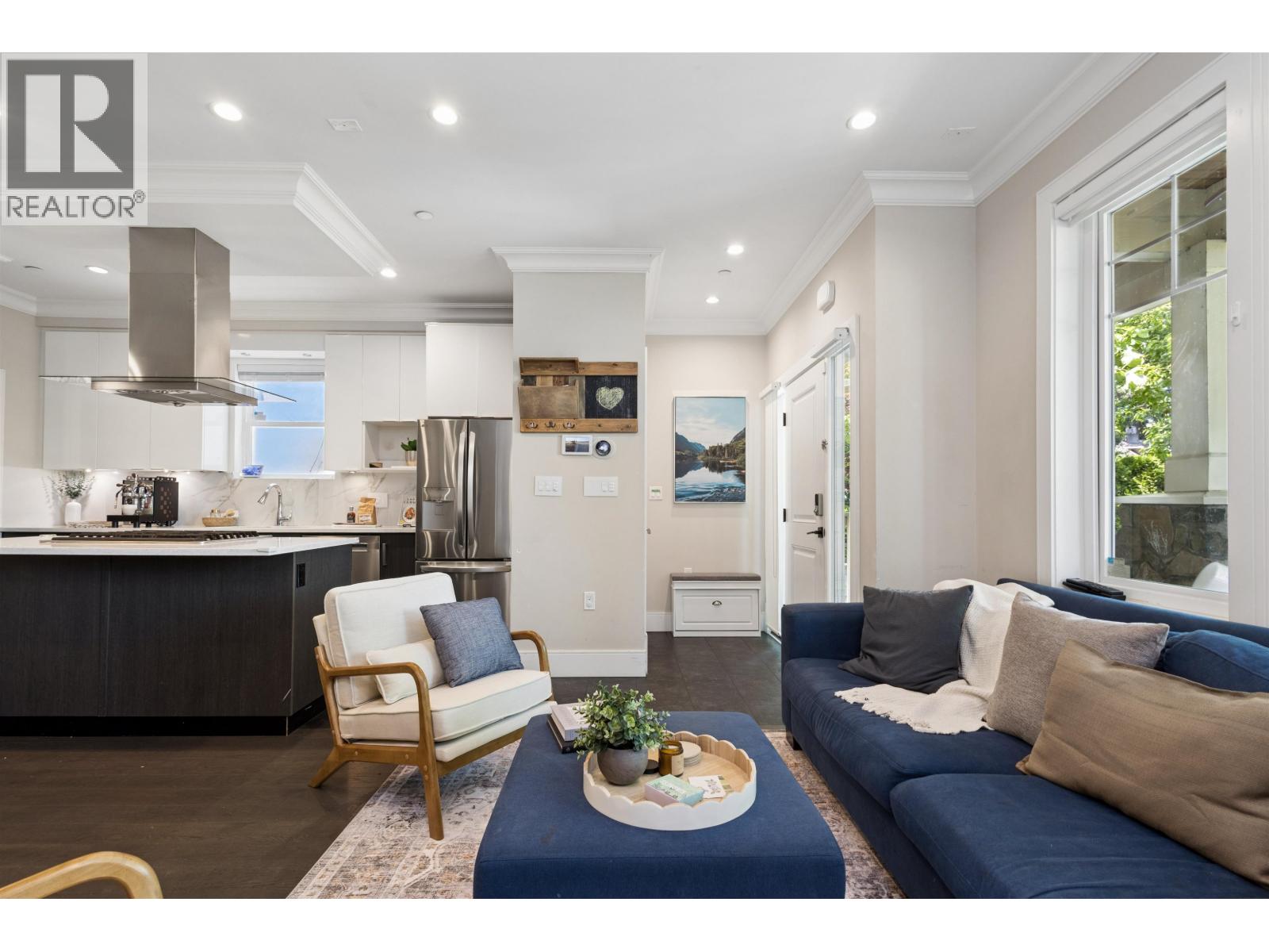 1336 E 23 Avenue, Vancouver, British Columbia  V5V 1Z2 - Photo 3 - R3146411