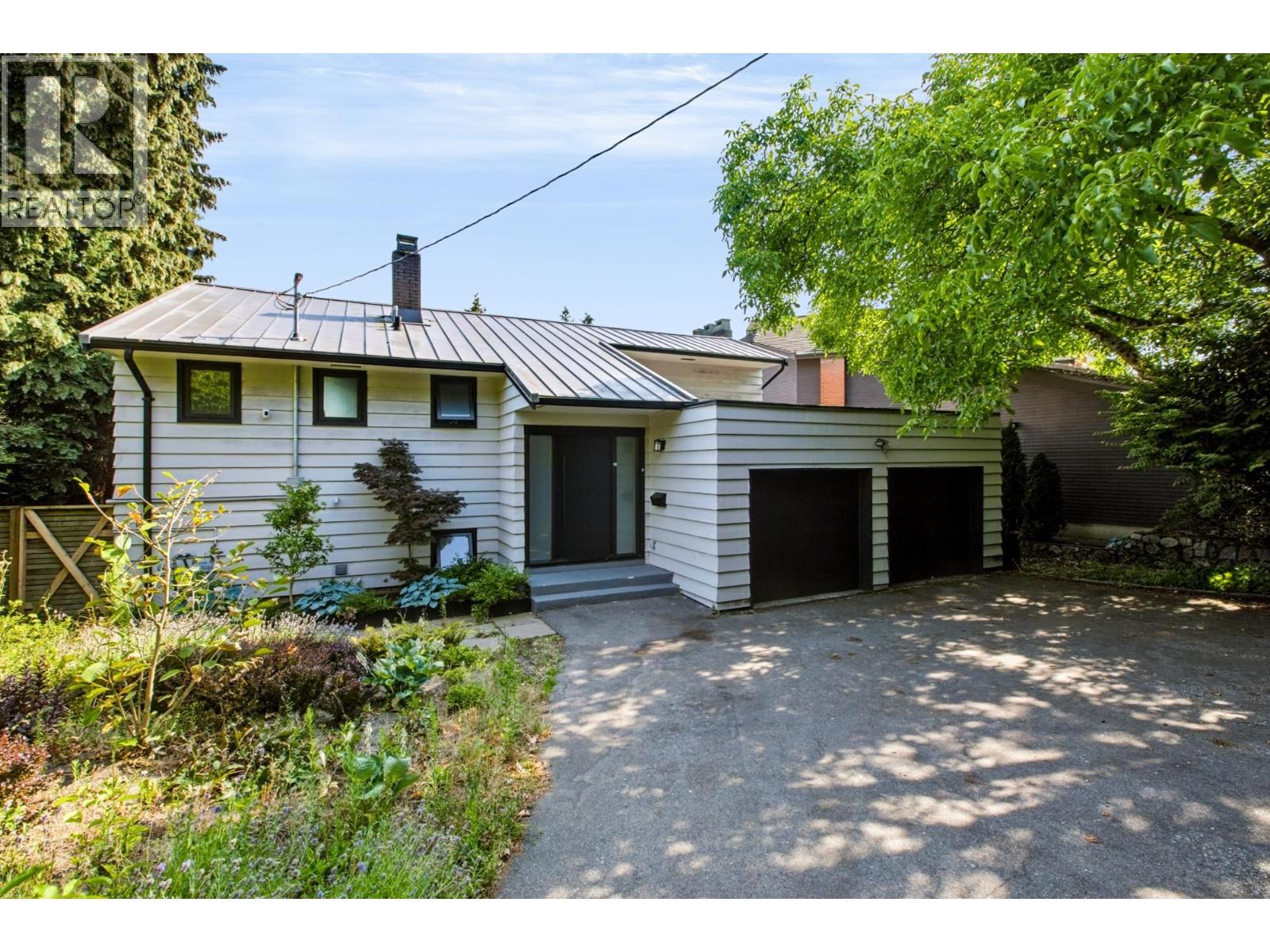 2234 Palmerston Avenue, West Vancouver, British Columbia V7V 2V8 - Photo 2 - R3146420