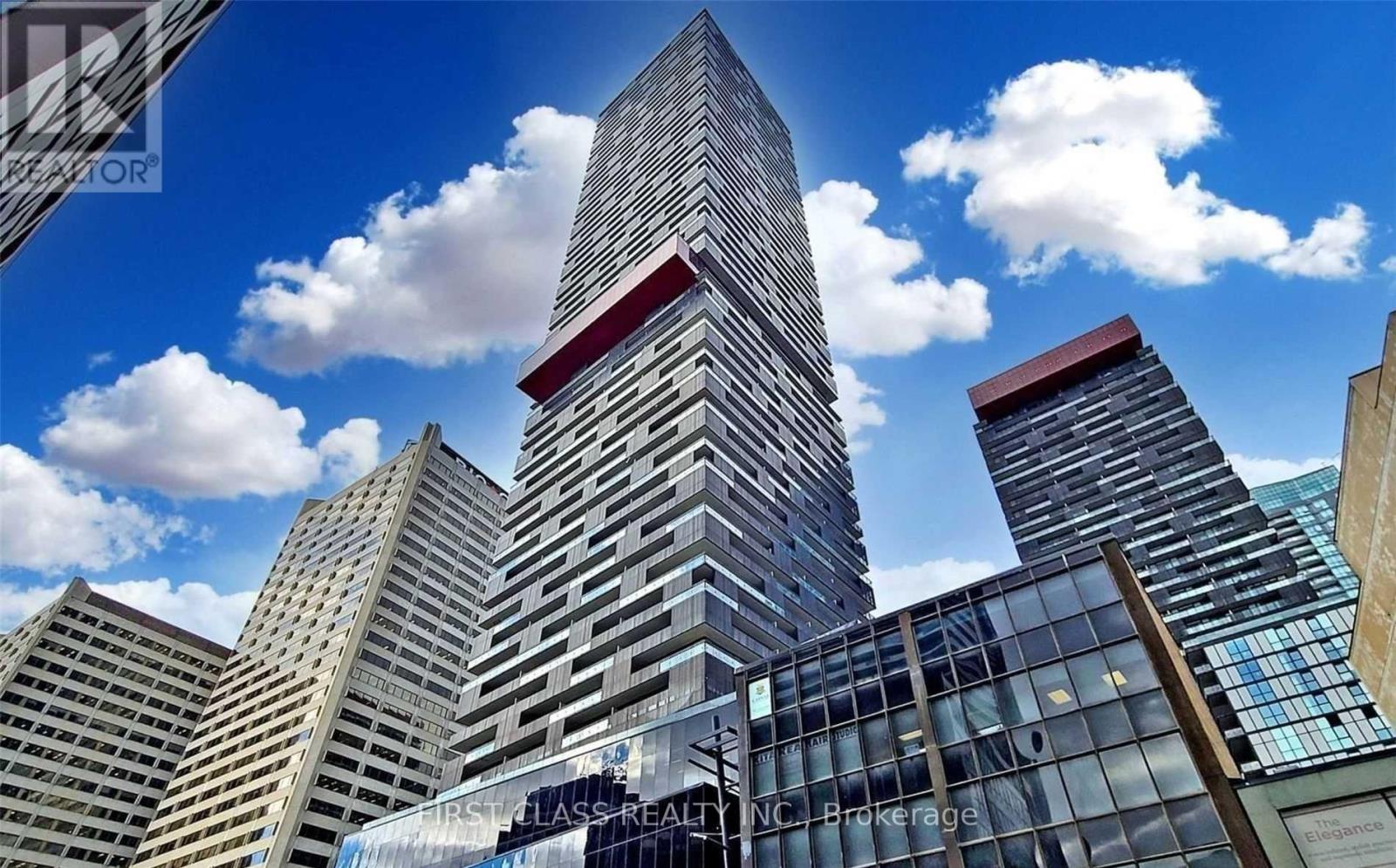 2909 - 8 EGLINTON AVENUE E, Toronto (Mount Pleasant West)