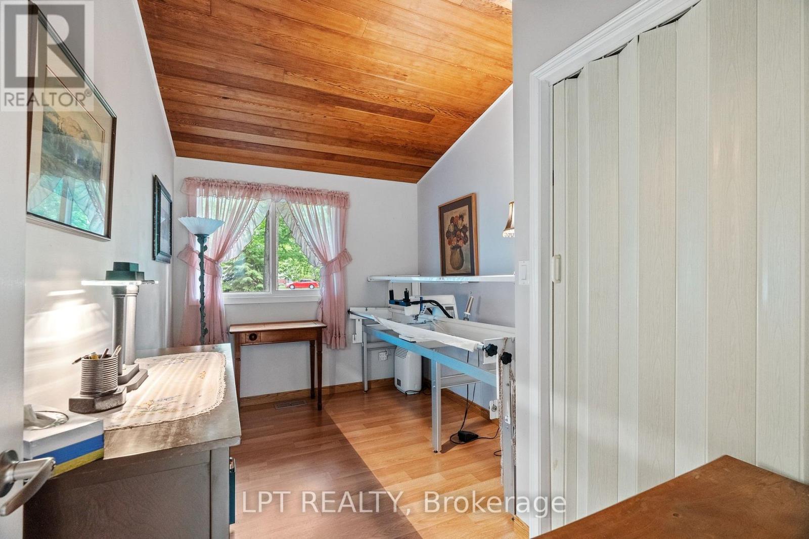 8452 Defore Drive, Lambton Shores, Ontario  N0M 1T0 - Photo 16 - X13564444
