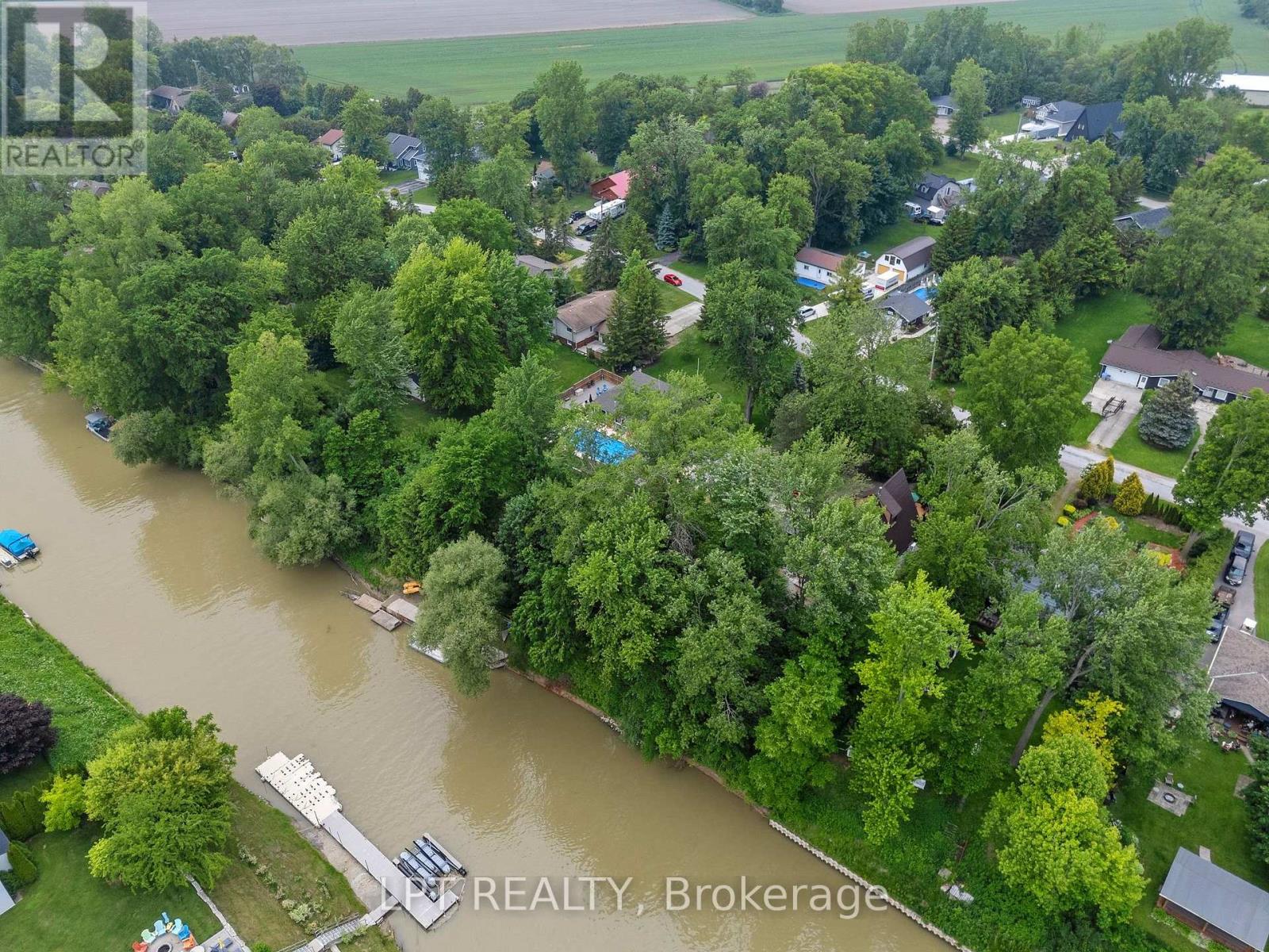 8452 Defore Drive, Lambton Shores, Ontario  N0M 1T0 - Photo 30 - X13564444