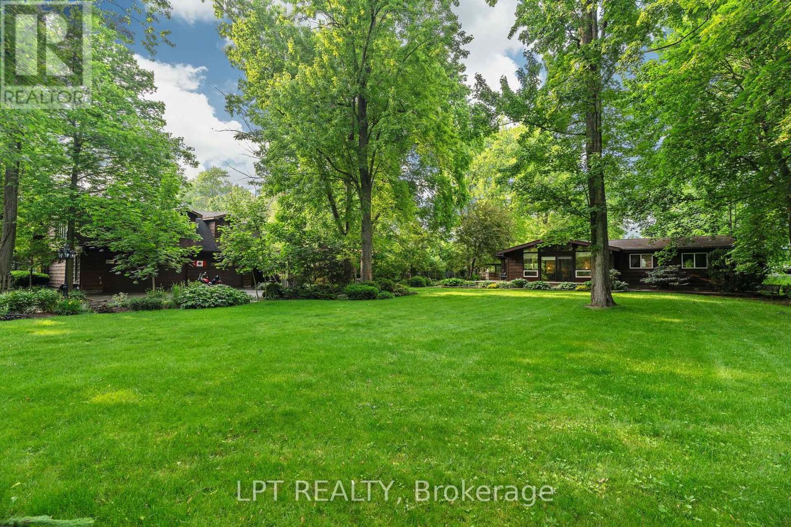 8452 Defore Drive, Lambton Shores, Ontario  N0M 1T0 - Photo 34 - X13564444