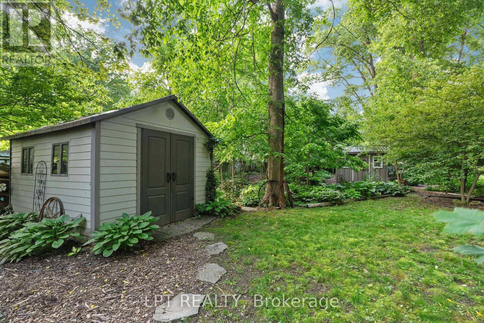 8452 Defore Drive, Lambton Shores, Ontario  N0M 1T0 - Photo 41 - X13564444