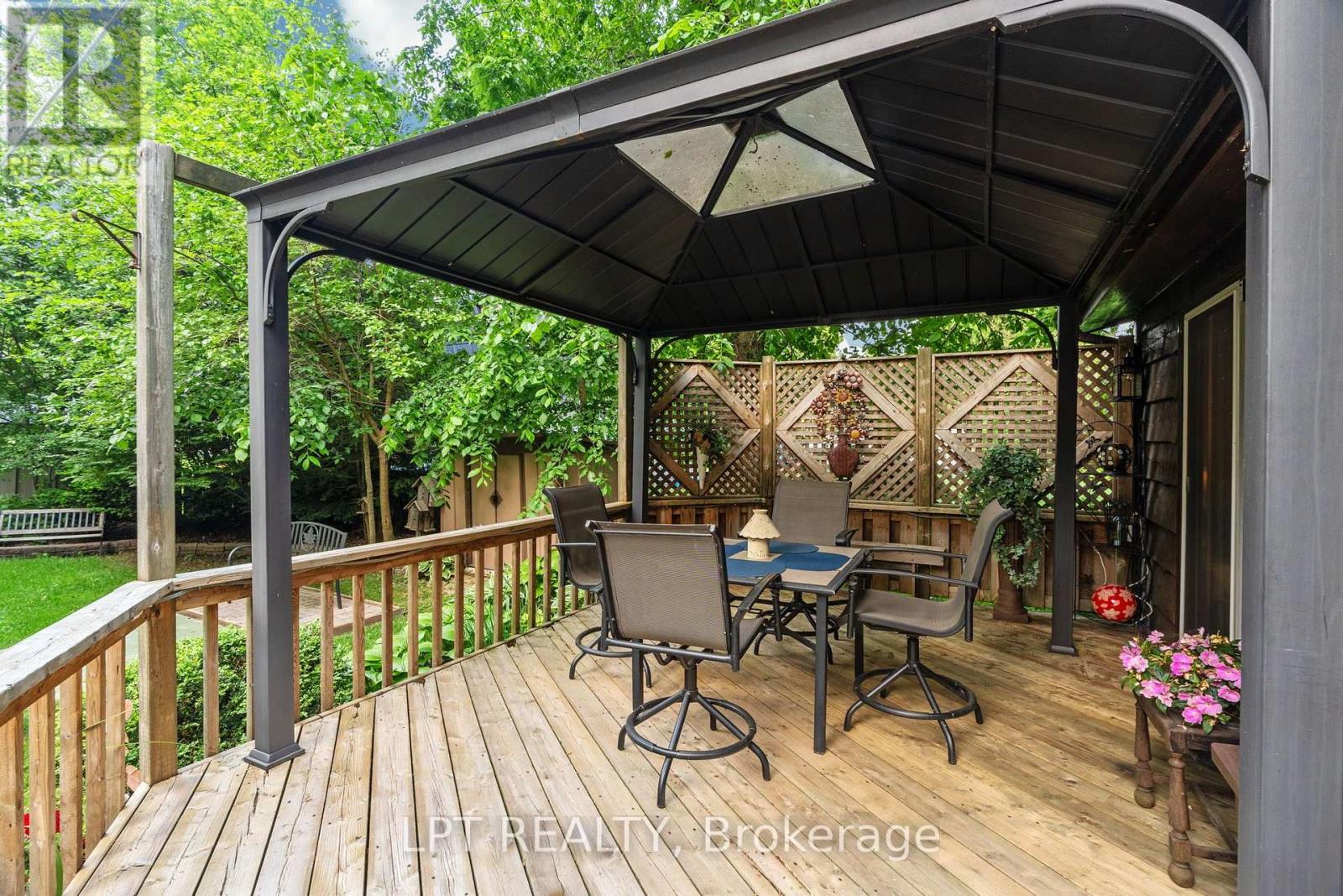 8452 Defore Drive, Lambton Shores, Ontario  N0M 1T0 - Photo 46 - X13564444
