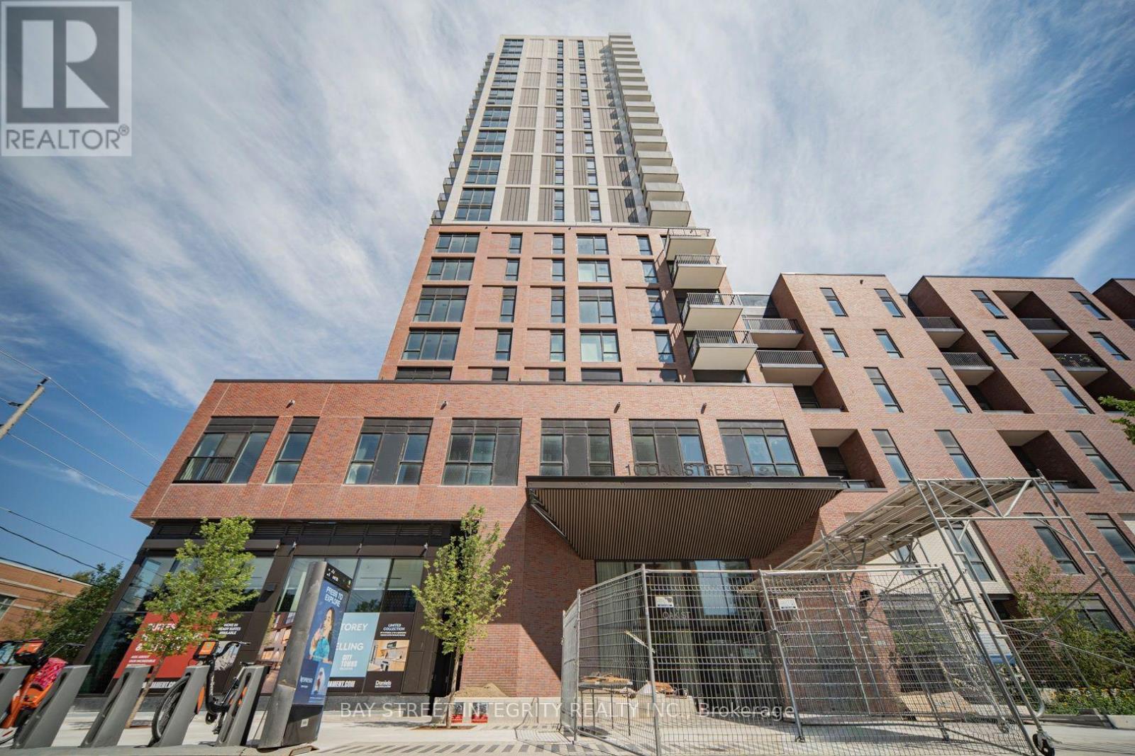 903 - 10 OAK STREET, Toronto, Ontario