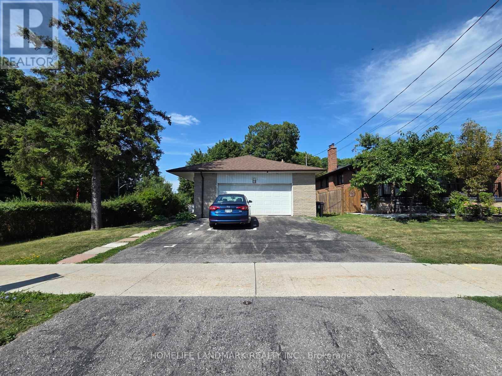 BASEMENT - 2 OLLERTON ROAD, Toronto (York University Heights)