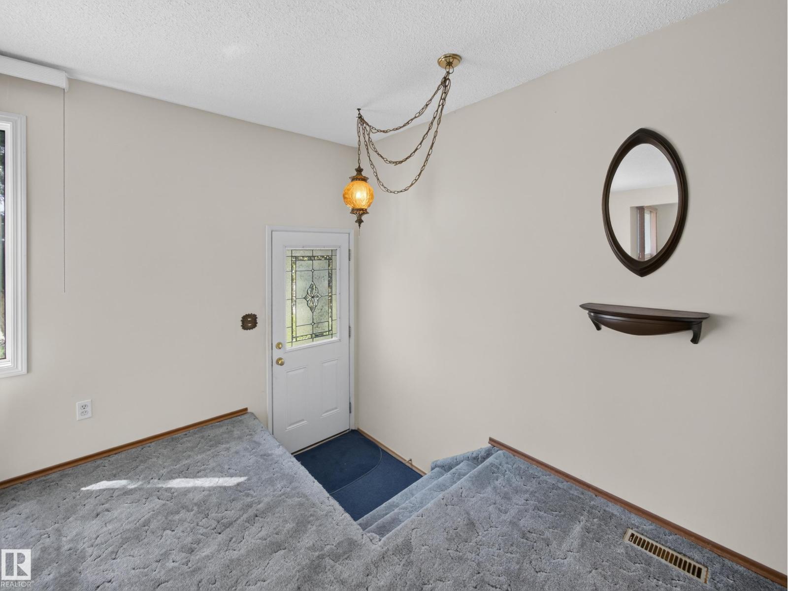 14031 63 St NW, Edmonton, Alberta  T5A 1R6 - Photo 6 - E4498807
