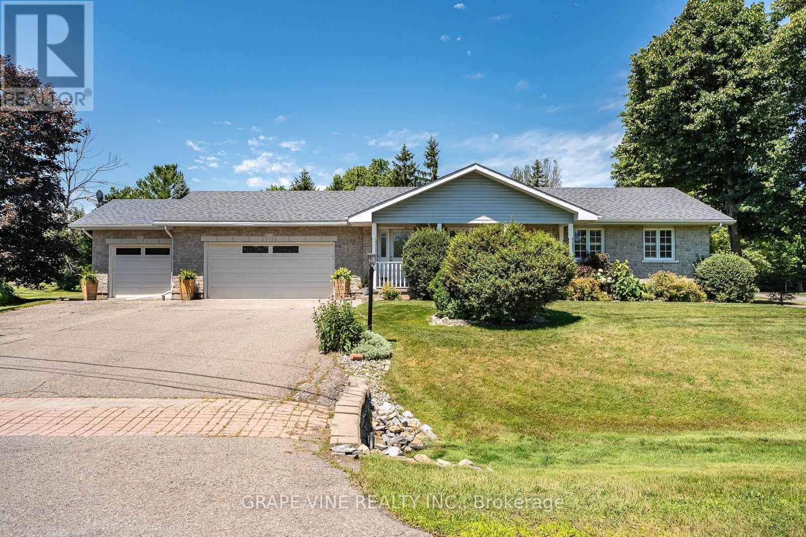 8391 ROWAN DR DRIVE, Ottawa, Ontario