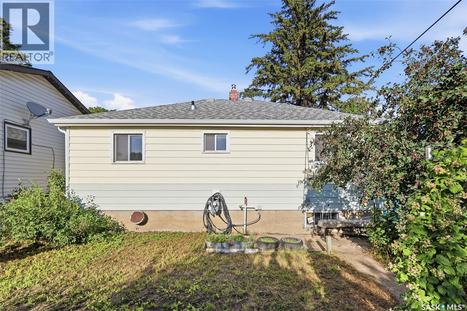 925 O Avenue S, Saskatoon, Saskatchewan  S7M 2S8 - Photo 23 - SK042612