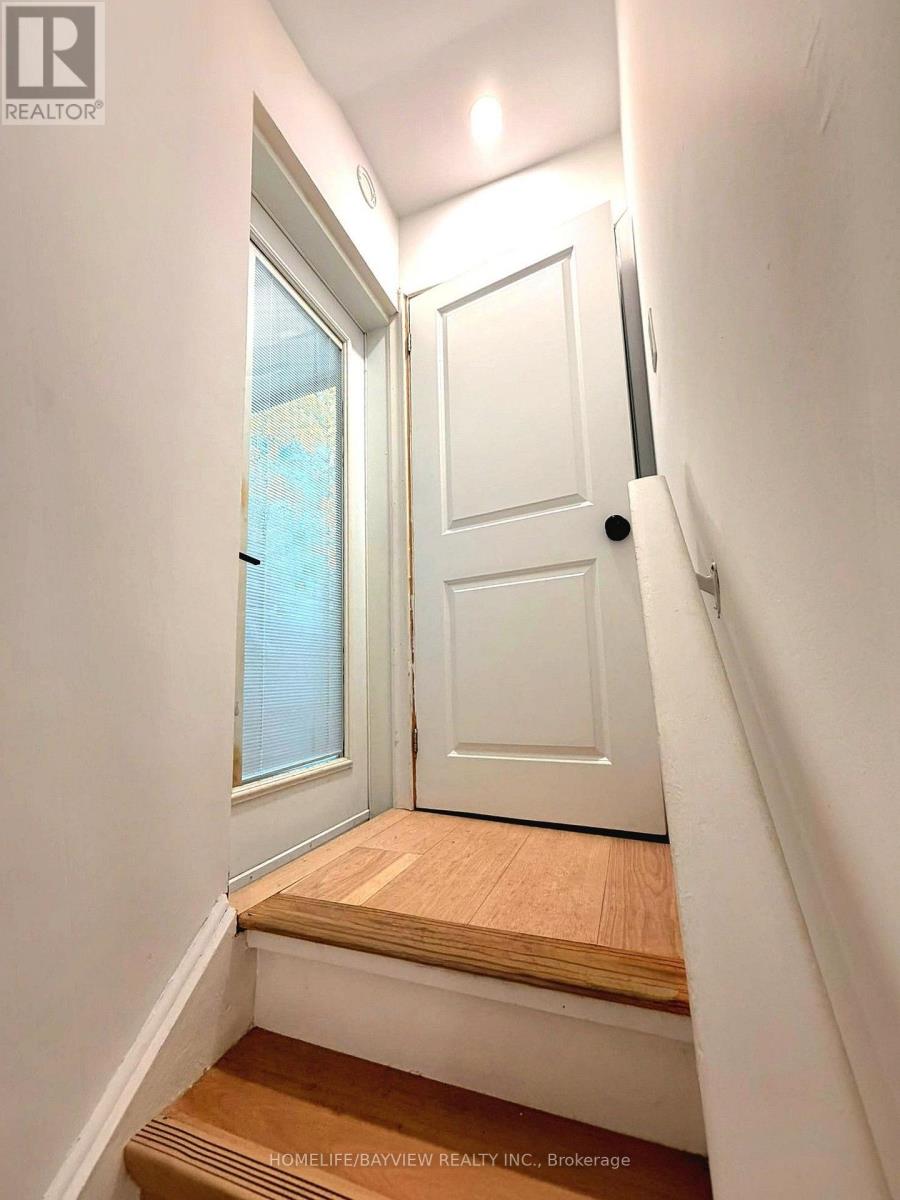 Basement - 110 Woodpark Place, Newmarket, Ontario L3Y 3P6 - Photo 3 - N13501340
