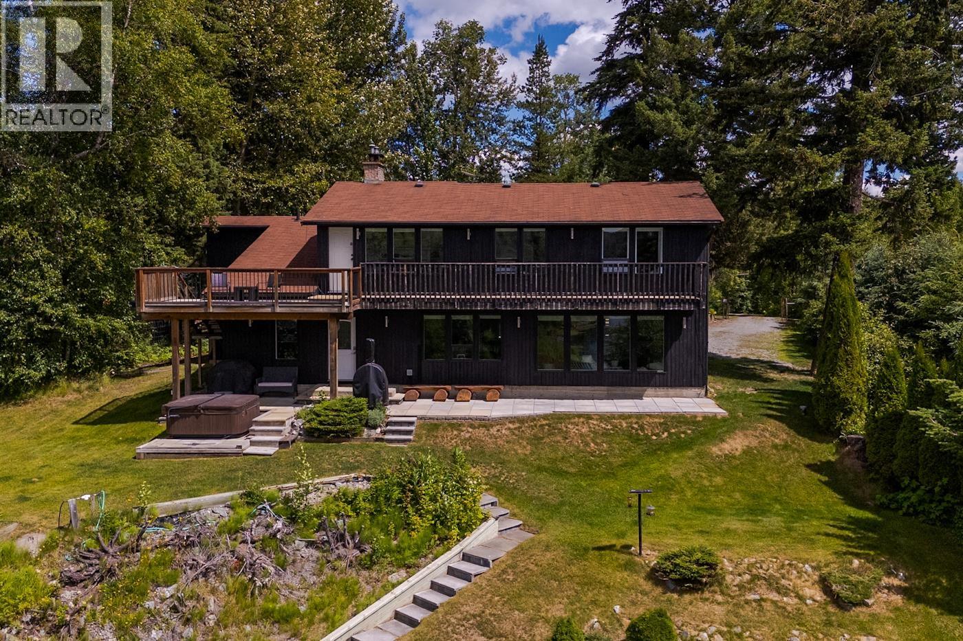 9875 LAKESHORE DRIVE