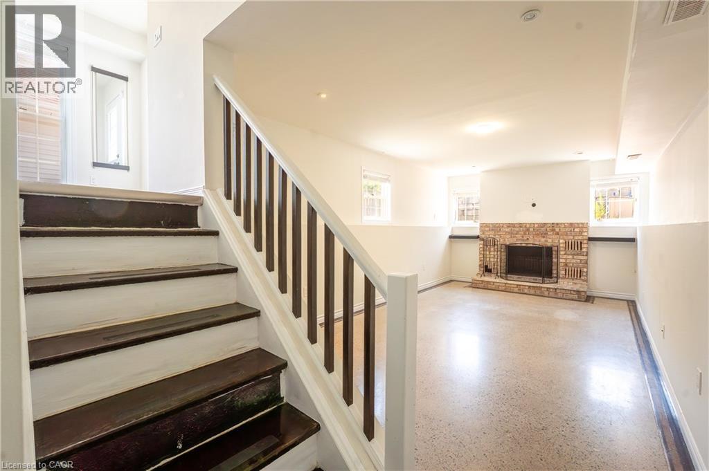 15 Milfoil Crescent Unit# B, Kitchener, Ontario  N2E 3L2 - Photo 5 - 40842998